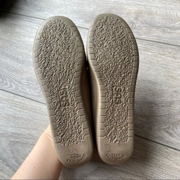 SAS Hand Sewn Comfort Beige Loafer - Picture 6 of 10